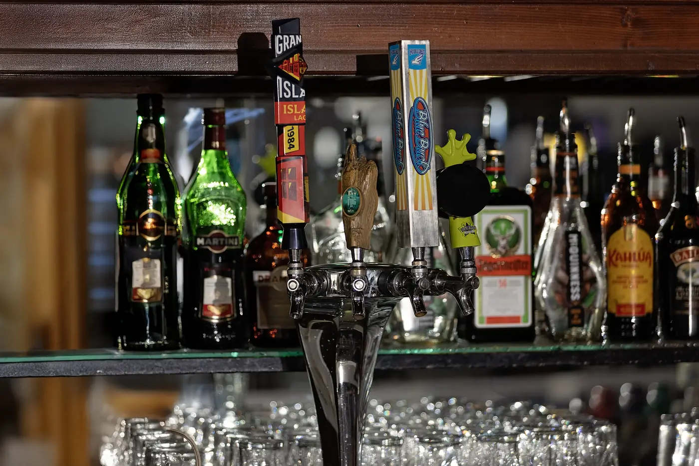 Bar taps